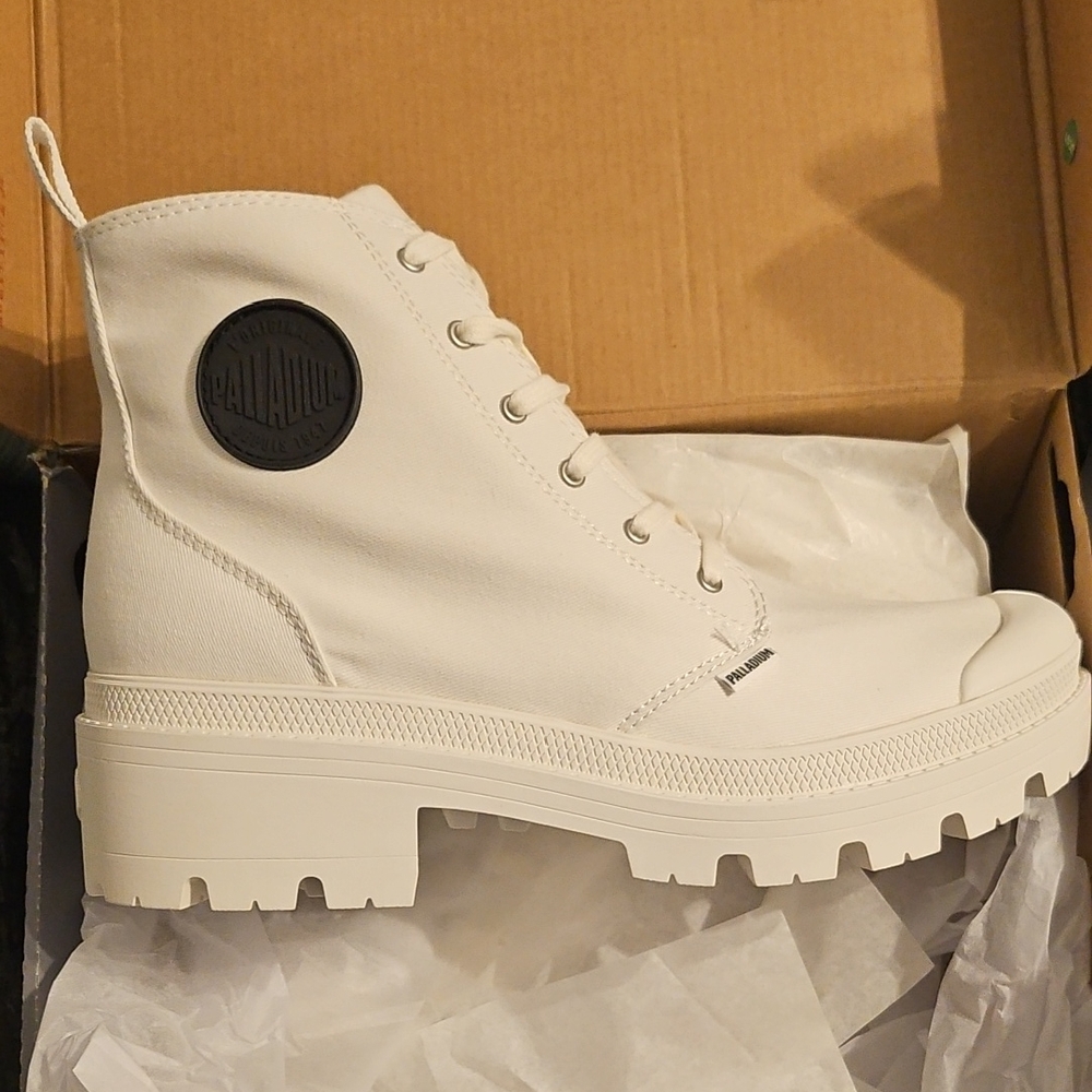 Palladium Women's Lace Up White Boots